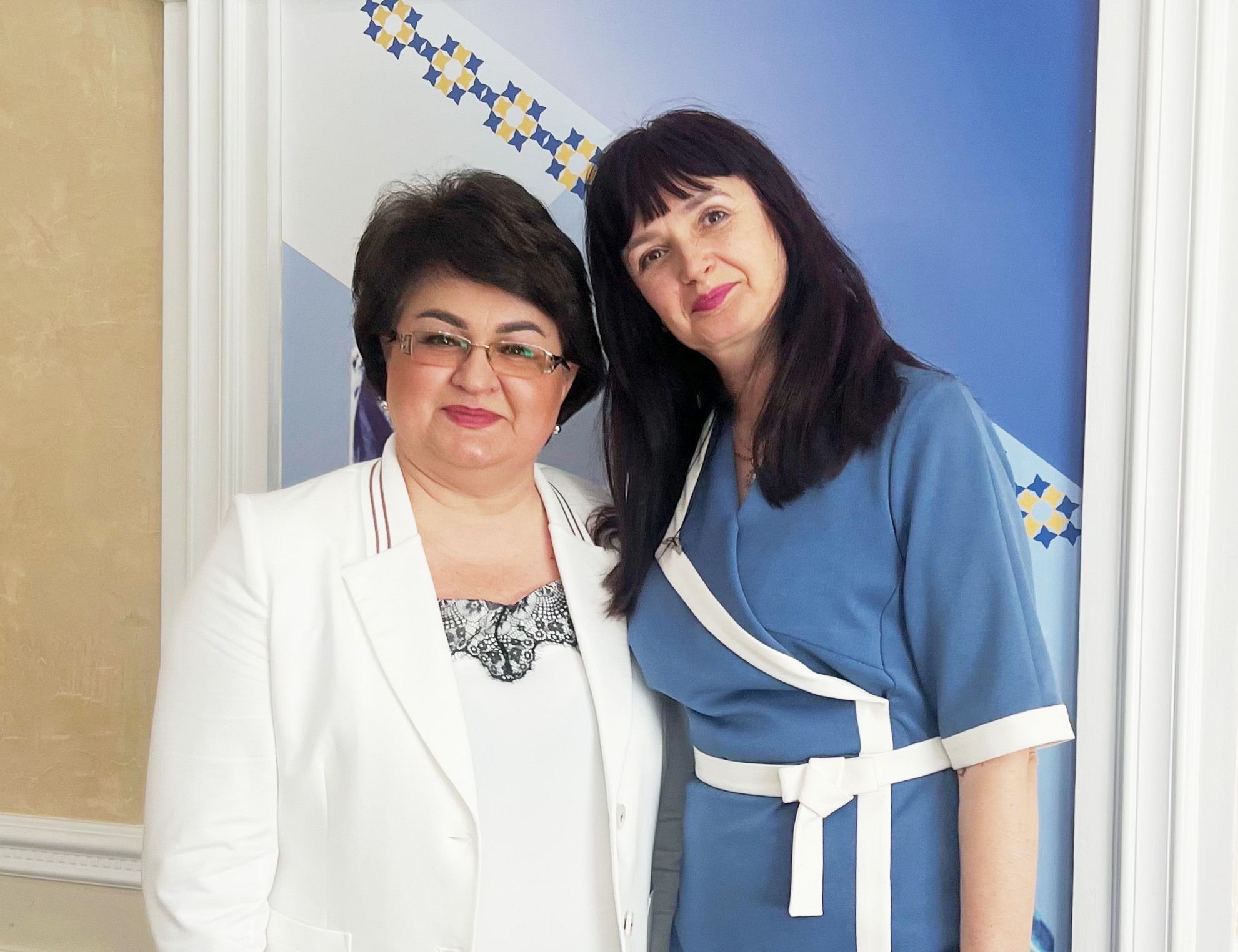  Науковий керівник Калаур С.М. та доктор філософії Кислюк Ж.М..jpeg